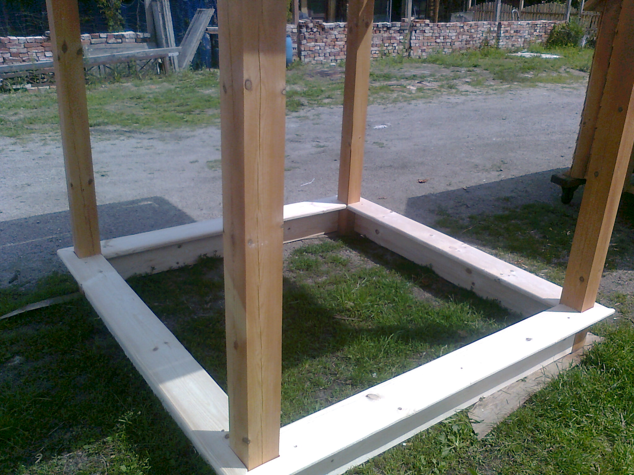 Domek  piętrowy z piaskownią na dole